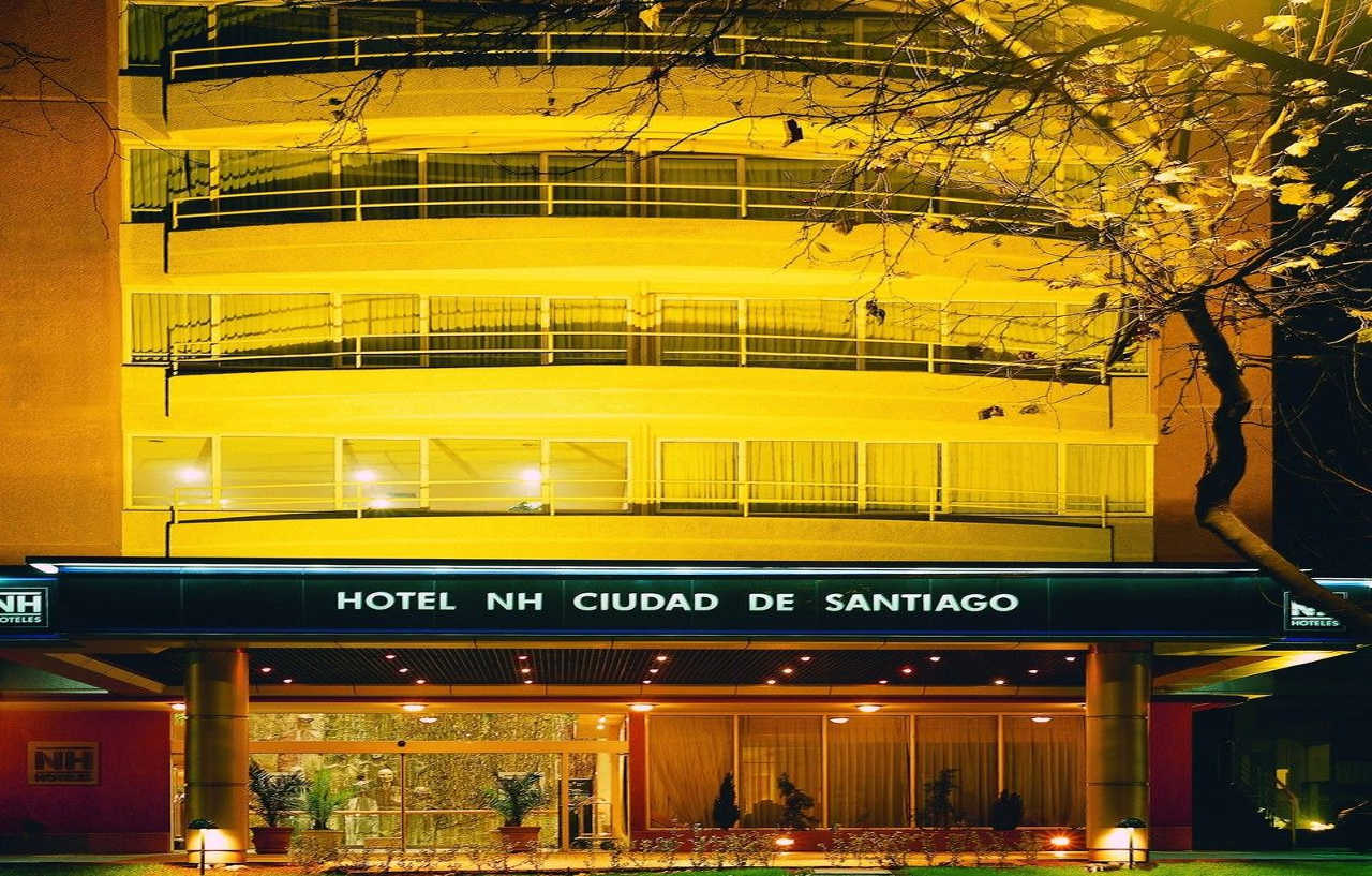 Nh Ciudad De Santiago Hotel Exterior photo